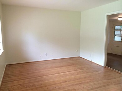 1423 Hewitt Dr, Houston, TX 77018 - photo 5