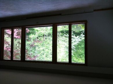 lv rm picture window