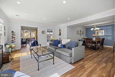 5711 Mayfair Manor Dr, Rockville, MD 20852 - photo 6