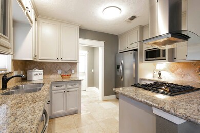 602 Archer St, Houston, TX 77009 - photo 7