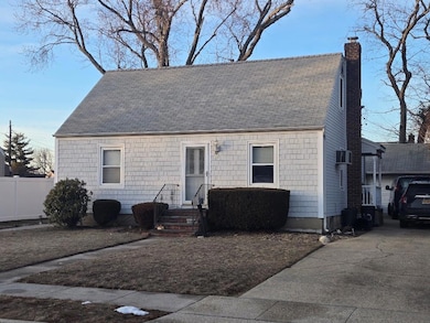 12 Carson St, Bethpage, NY 11714 - photo 2