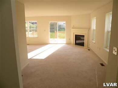 3634 Clauss Dr, Macungie, PA 18062 - photo 5