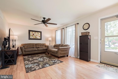 561 Jamestown Ct, Edgewood, MD 21040 - photo 5