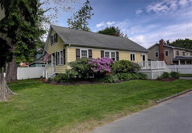 21 Chachapacasset Rd, Barrington, RI 02806 - photo 4