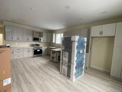 136 Park Ave unit 2 A, Mount Vernon, NY 10550 - photo 5