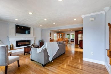 418 Dover Ave, Riverside, RI 02915 - photo 6