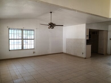 11943 Los Adobes Dr, Socorro, TX 79927 - photo 3