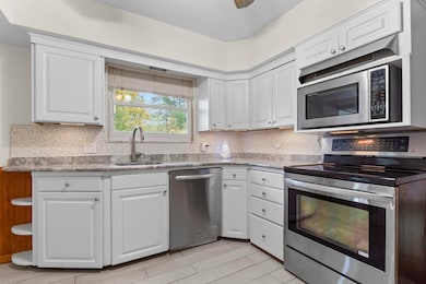 2 Azalea Ct, Hillsdale, MI 49242 - photo 5