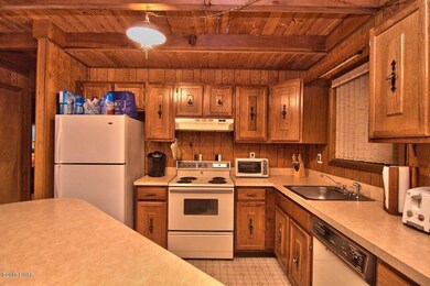 174 Cedarwood Terrace, Hamlin, PA 18427 - photo 6