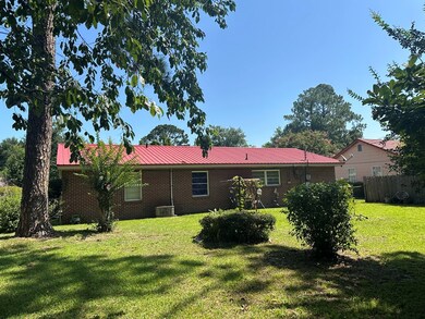 2540 Crescent Dr, Albany, GA 31705 - photo 2