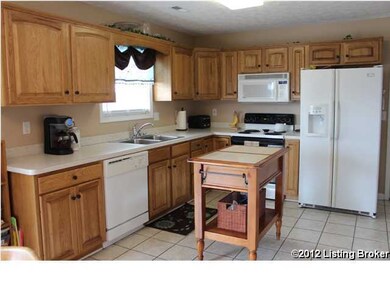 149 Helmwood Cir, Mount Washington, KY 40047 - photo 3