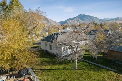 4_Aerial_1800x1200_4295816