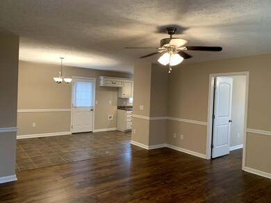 119 W Short St, Manchester, TN 37355 - photo 3