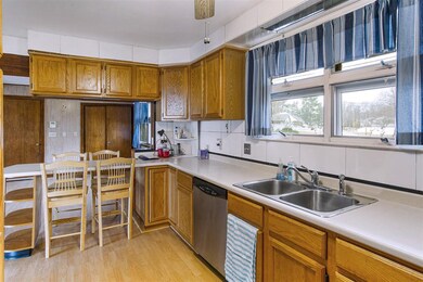 20 Greenlay St, Nashua, NH 03063 - photo 5