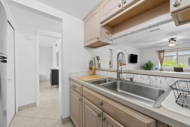 1000 SE 15th St unit 103, Fort Lauderdale, FL 33316 - photo 7