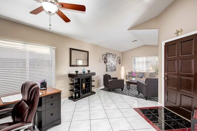 4382 W Golden Ln, Glendale, AZ 85302 - photo 4