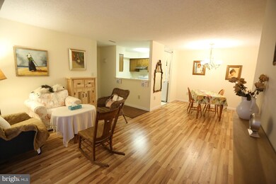 1008 Aspen Dr unit 1008, Plainsboro, NJ 08536 - photo 4