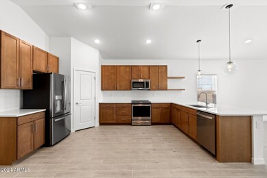 Ambra Lot #16 Kitchen 2 (Large)