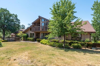 8846 Goldstone Ln-12