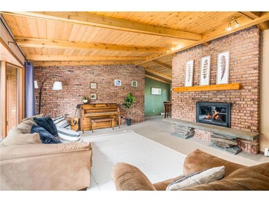 Corrigan-2907-N-22nd-Ave-W-003