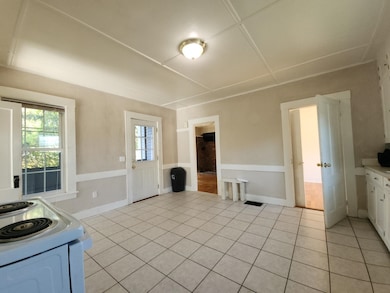 10 Jackson St, Boscawen, NH 03303 - photo 3