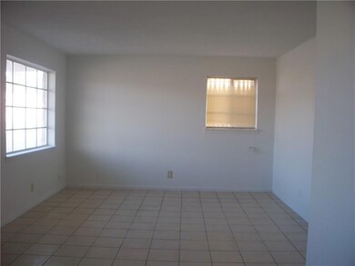 10200 Chinaberry Dr, El Paso, TX 79925 - photo 3