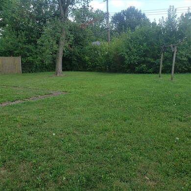 2135 Waldorf Rd, Columbus, OH 43229 - photo 2