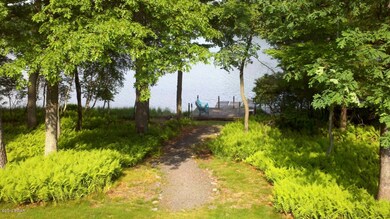 244 Fawn Lake Dr, Hawley, PA 18428 - photo 3