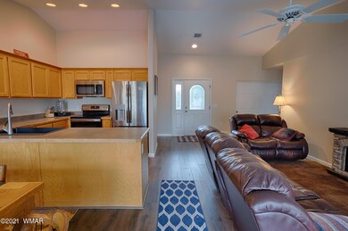 917 S Hunters Run, Show Low, AZ 85901 - photo 3