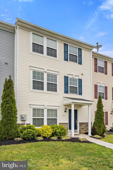 30 Lieutenant Ct, Bunker Hill, WV 25413 - photo 3