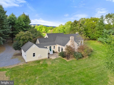 1225 Dunvegan Dr, Upperville, VA 20184 - photo 7