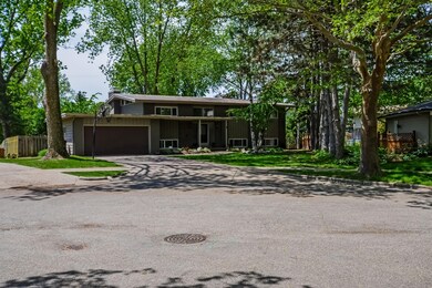 002-Front_View-1721767-medium
