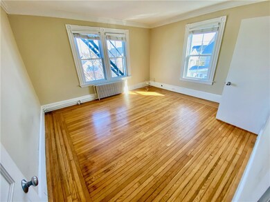 67 Roseneath Ave unit 2, Newport, RI 02840 - photo 2