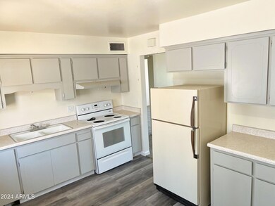 1240 W Dunlap Ave unit 11, Phoenix, AZ 85021 - photo 4