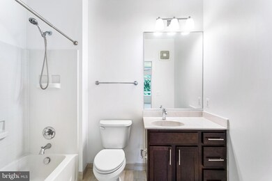 9430 Silver King Ct unit 404, Fairfax, VA 22031 - photo 6