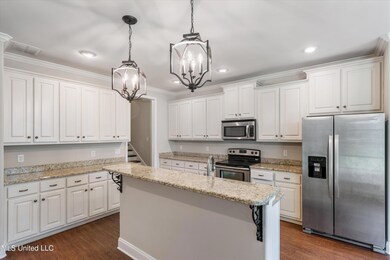 07-6905 N Hamilton Cir-7