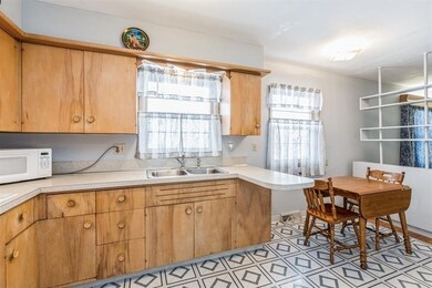 2420 2nd St SW, Cedar Rapids, IA 52404 - photo 6