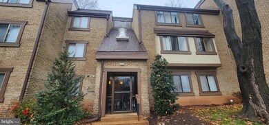 1650 Parkcrest Cir unit 201, Reston, VA 20190 - photo 2