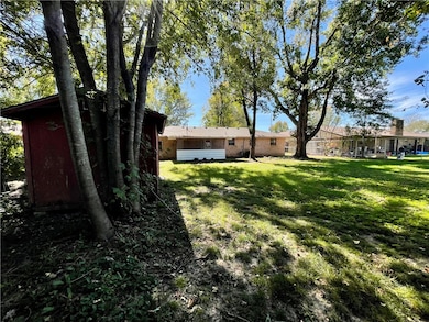 2002 Melissa Ln, Springdale, AR 72762 - photo 2