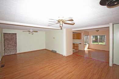 Living room & dining area