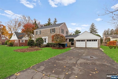 72 Creston Ave, Tenafly, NJ 07670 - photo 3