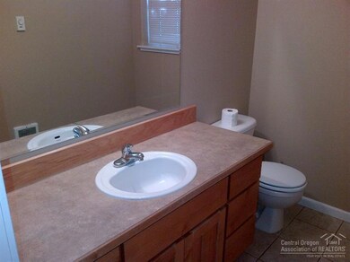 1660 NE Lotus Dr, Bend, OR 97701 - photo 5