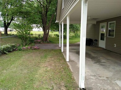 374 Northfield Dr, King, NC 27021 - photo 6