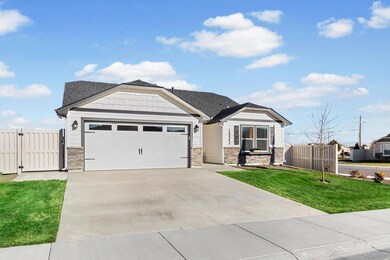 1540 NW Walnut Ave unit 206, Redmond, OR 97756 - photo 2