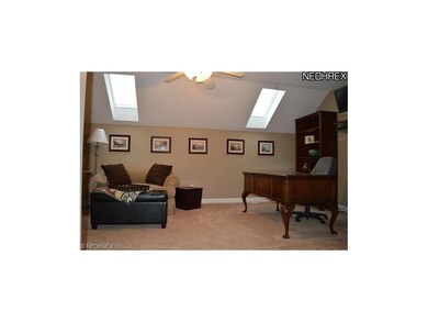 Upstairs bonus room and/or 4th bedroom with skylig