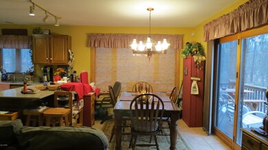 197 Riverview Dr, Lackawaxen, PA 18435 - photo 3