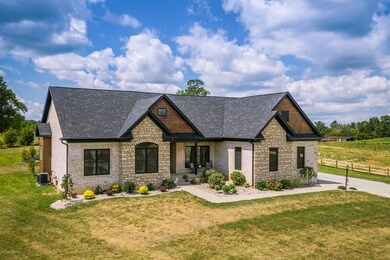 703 Markwell Lane-02