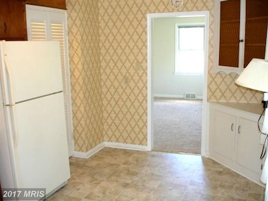 538 S Marlyn Ave, Essex, MD 21221 - photo 7