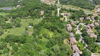 9560 Cherry Ln, Lenexa, KS 66220 - photo 4