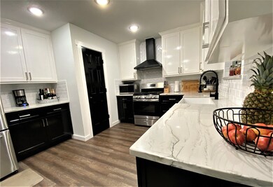 3514 Whitestone Dr, Pearland, TX 77584 - photo 2